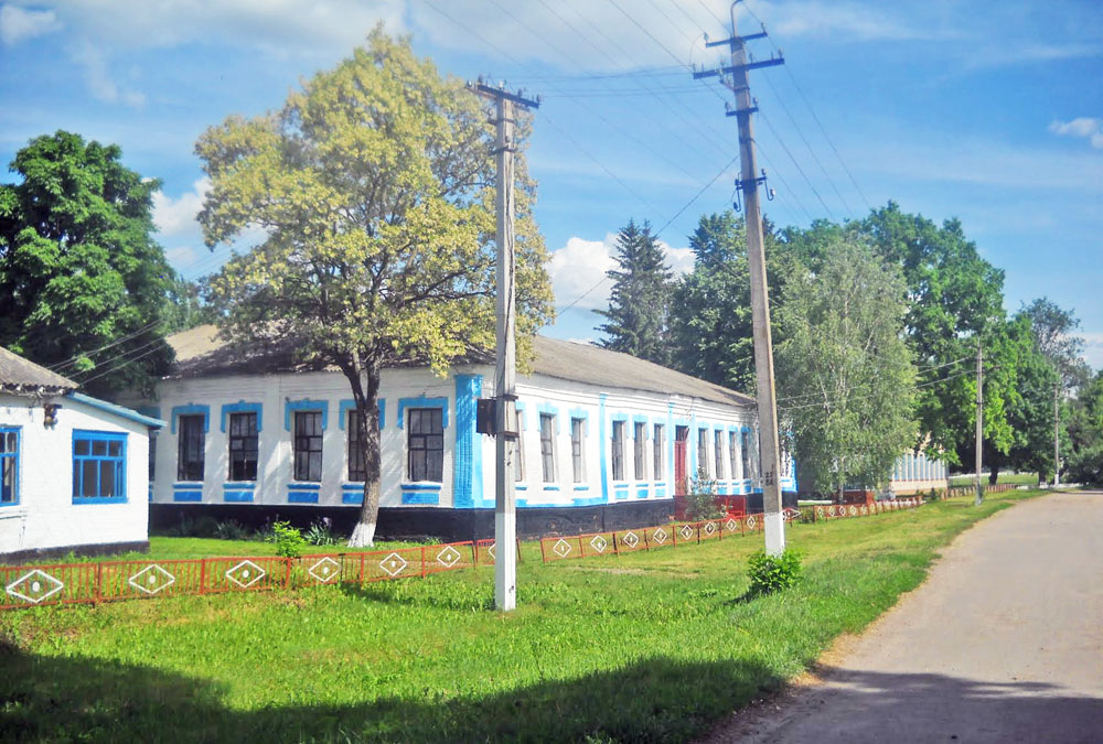 Школа у с. Русанівка